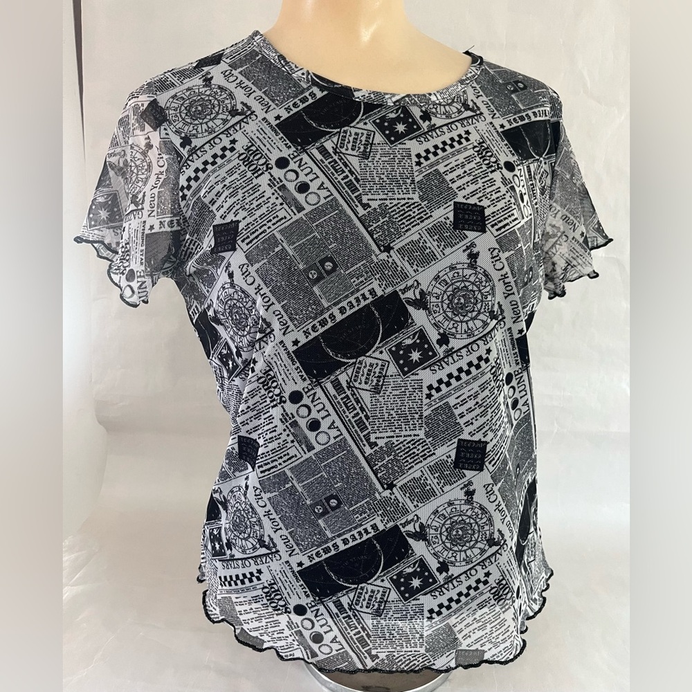 Harper & Ivy Newspaper Print Mesh Sheer Layered Short Sleeve Baby Tee Size Large